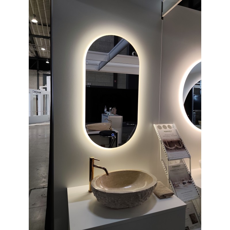 Ovalno ogledalo za kopalnico z LED osvetlitivijo