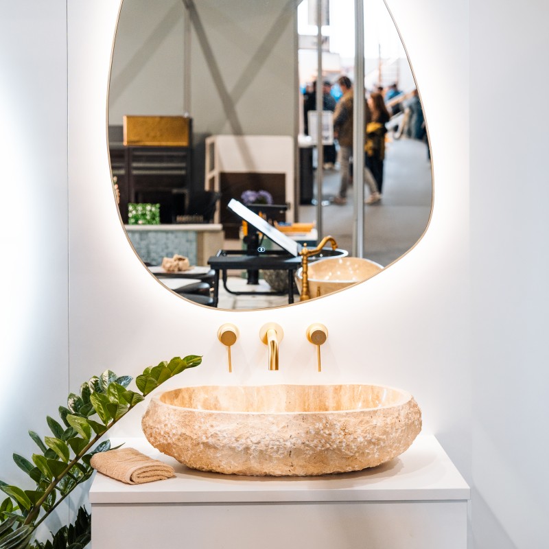 Kamniti umuvalnik Travertin