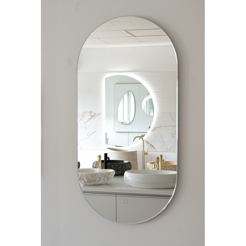 Ovalno ogledalo za kopalnico