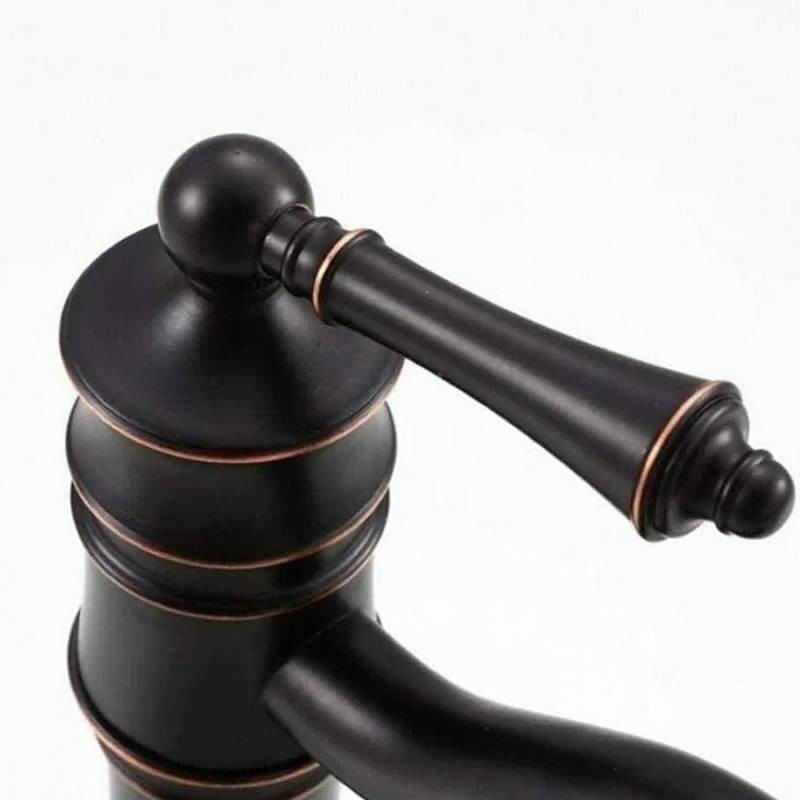 Kopalniška armatura Rea Vintage Black High 