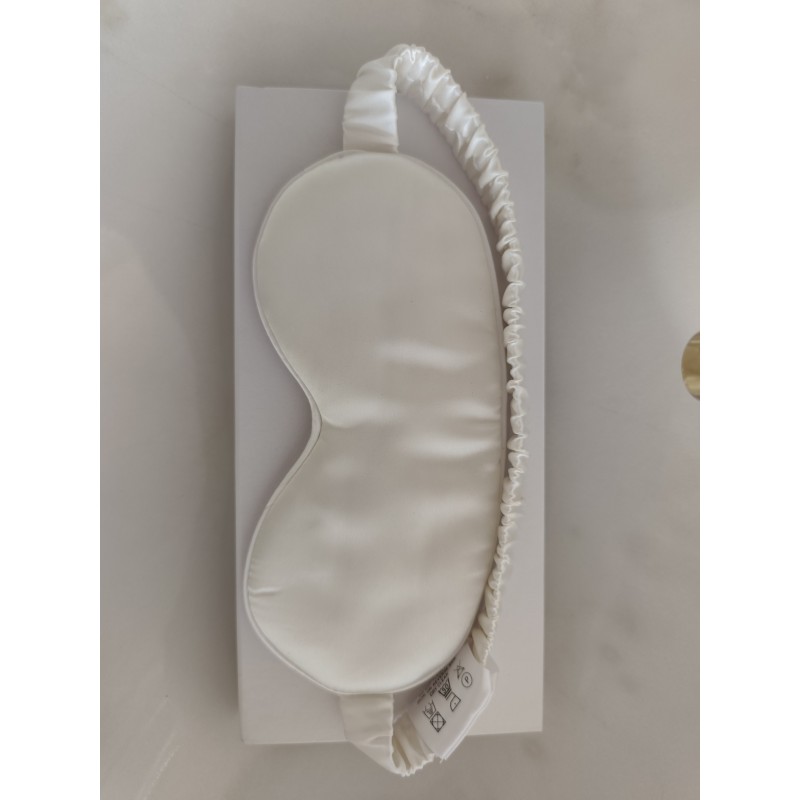 Svilena maska za oči Pearl White v darilni škatlici