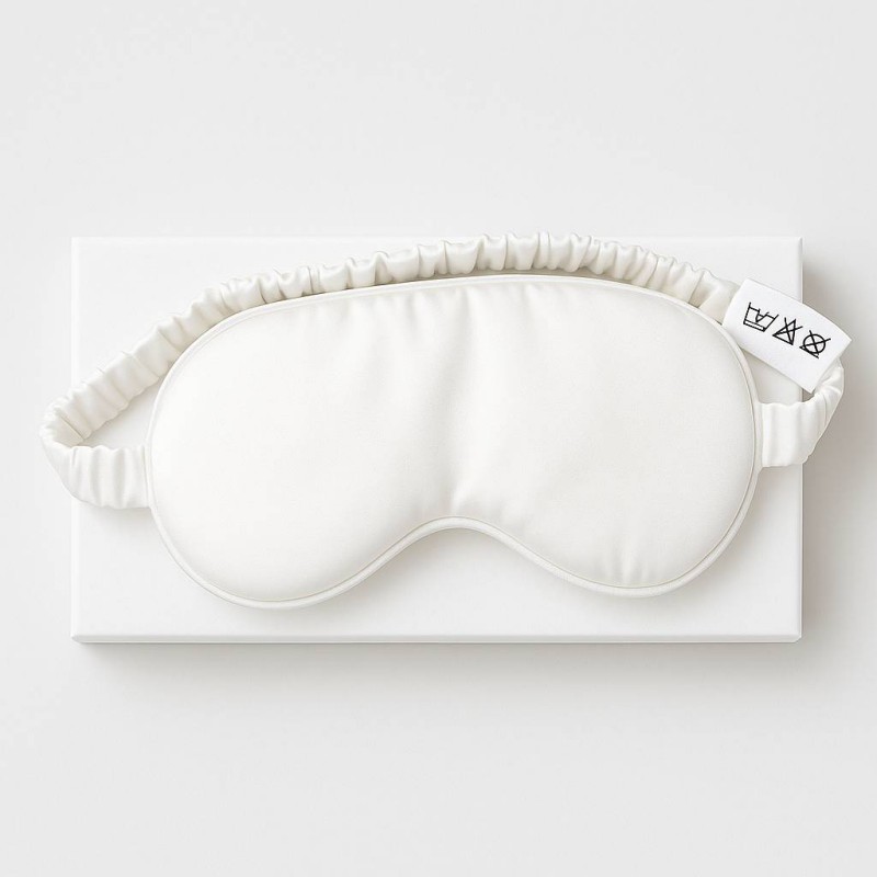 Svilena maska za oči Pearl White v darilni škatlici