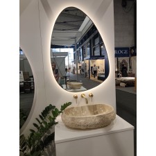 Asimetrično LED ogledalo z alu okvirjem v brushed gold barvi BigAlmond®