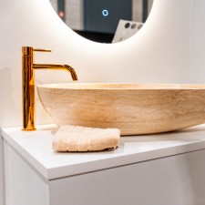 Kamniti umuvalnik Travertin