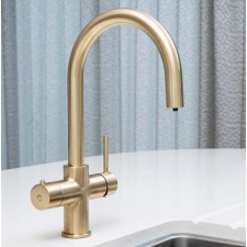 Kuhinjska armatura z vročo in filtrirano vodo iWater C (komplet z grelnikom in dvojnim filtrom)