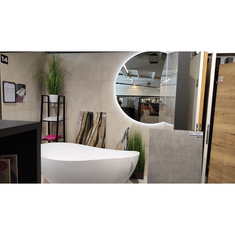 Veliko polkrožno ogledalo z osvetlitvijo