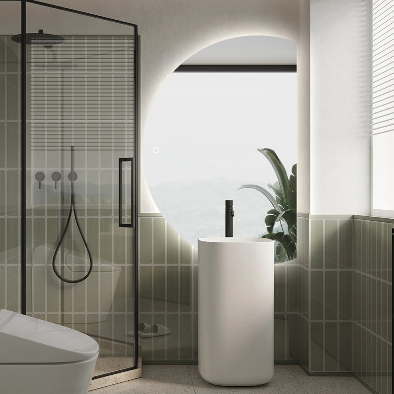 Veliko polkrožno ogledalo z osvetlitvijo