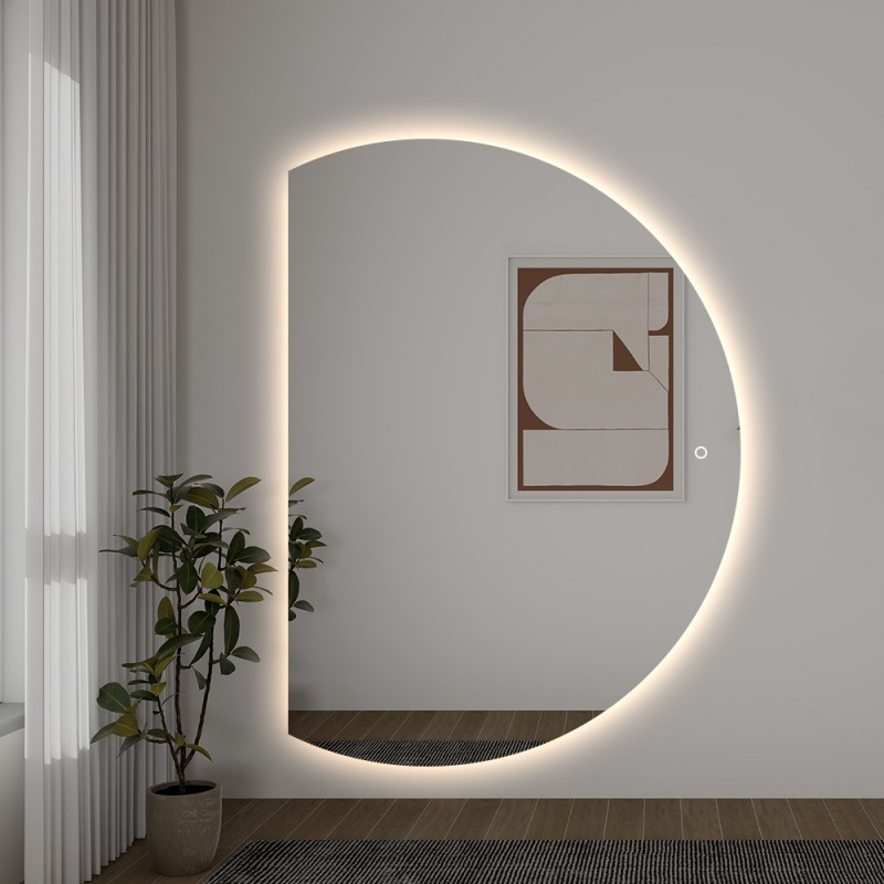 Veliko polkrožno ogledalo z osvetlitvijo