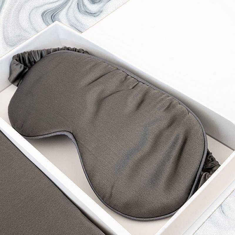 Komplet svilena prevleka za vzglavnik in spalna maska za oči črno siva